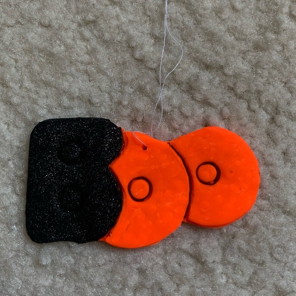 BOO clay ornament - Picture 1 of 3